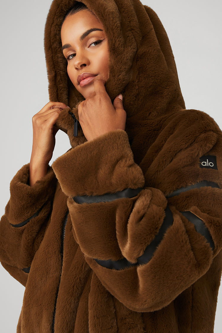 Alo Yoga® Knock Out Faux Fur Jacket - Chocolate