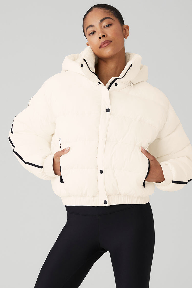 I love this jacket @Alo Yoga #winterfashion #winterjacket2023