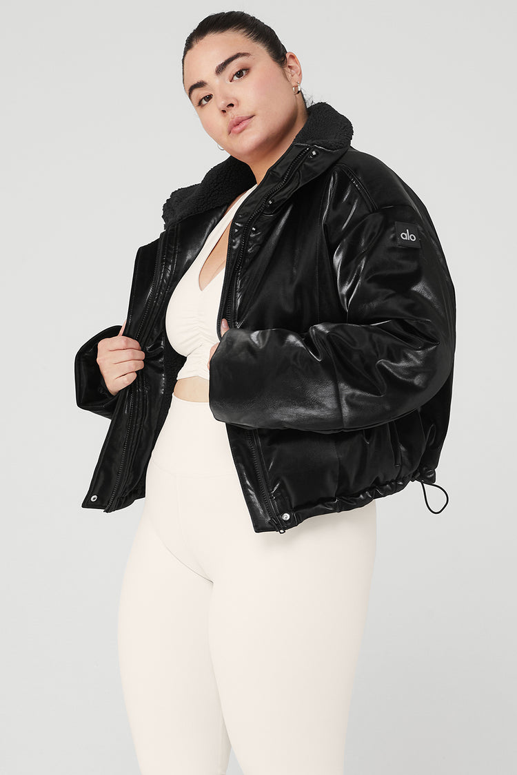ALO YOGA Cropped Puffer Jacket in Black