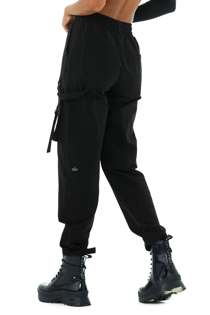 High-Waist City Wise Cargo Pant - Black | Alo Yoga