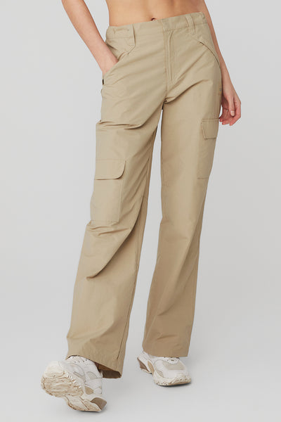 Alo Yoga The Edge Trouser - California Sand. 3