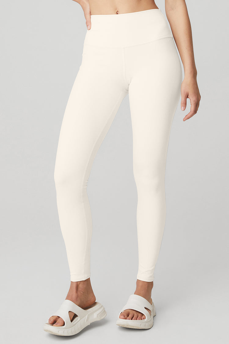 Alo Yoga Women's Airbrush Flutter Leggings, ivory : : Fashion