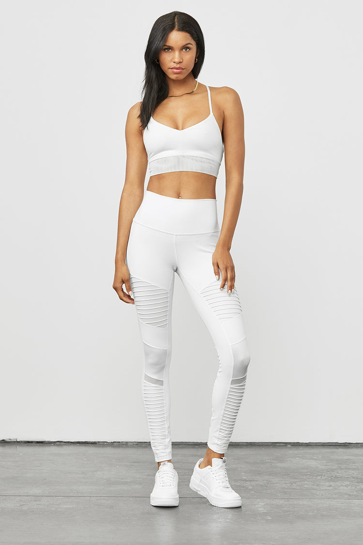 Stylerunner - Partial to print? You'll obsess over the ALO Yoga Valor Snakeskin  Bra that pairs perfectly with the High-Waist Moto Legging. 👌👌