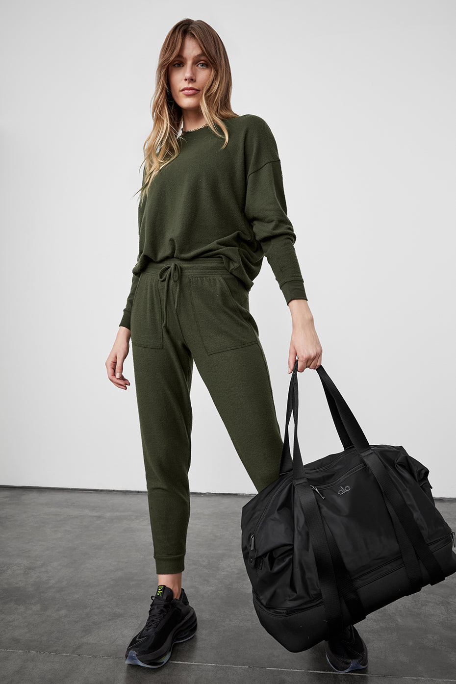 Soho Sweatpant - Dark Olive