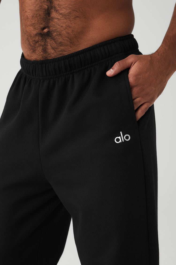 Alo Yoga sale: 20% off shorts, sweatshirts, joggers, and more - The Manual