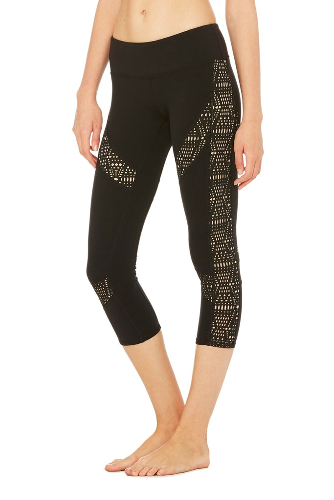 Charm Capri | Women's Yoga Bottoms