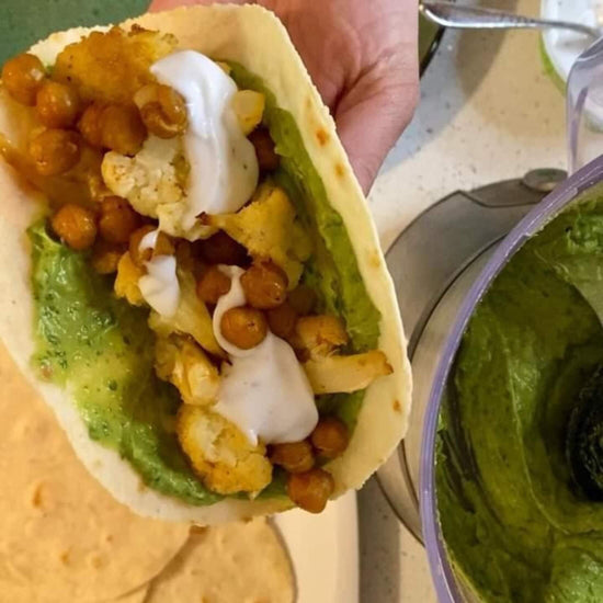 Chickpea tacos with creamy Guacamole