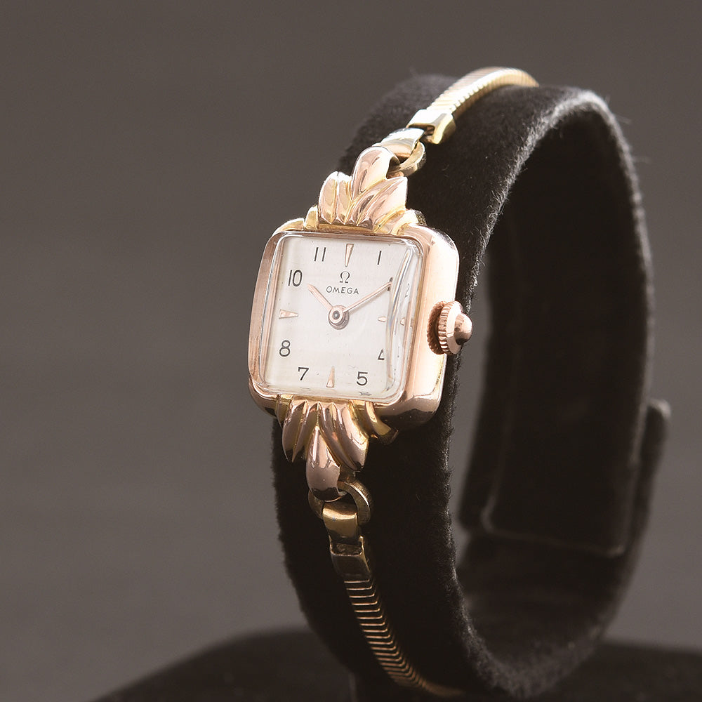 1949 OMEGA Vintage Cocktail Watch Ref. 3895/1 – empressissi