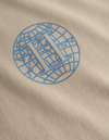 Les Deux MEN Globe T-Shirt T-Shirt 817474-Light Desert Sand/Washed Denim Blue