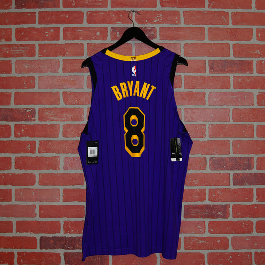 Nike Los Angeles Lakers LeBron James #6 Jersey City Edition Youth Sz Medium  $90 196691922384