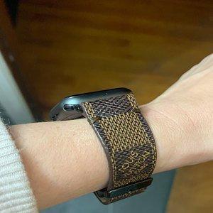 Leatherian Handcrafted Mint Leafe - LV Designer Watch Bands - Apple Watch Bands Rose 42mm / Classic LV Brown