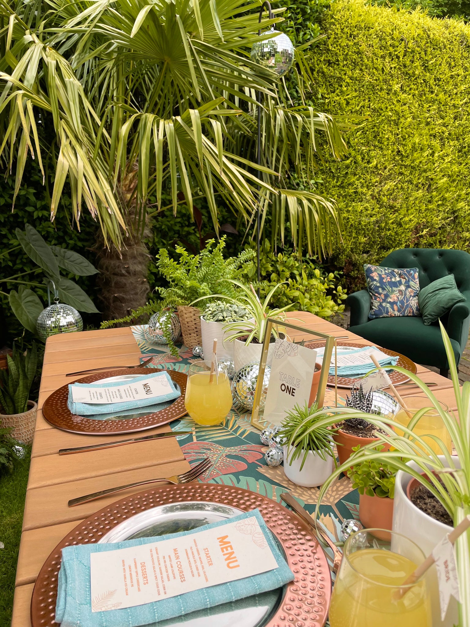 tropical summer garden look