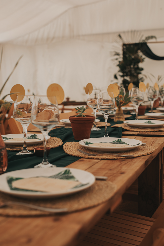 tropical wedding table