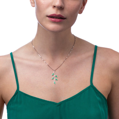 Vintage Tiffany & Co. 0.02 CT Paloma Picasso Mini Olive Leaf Necklace