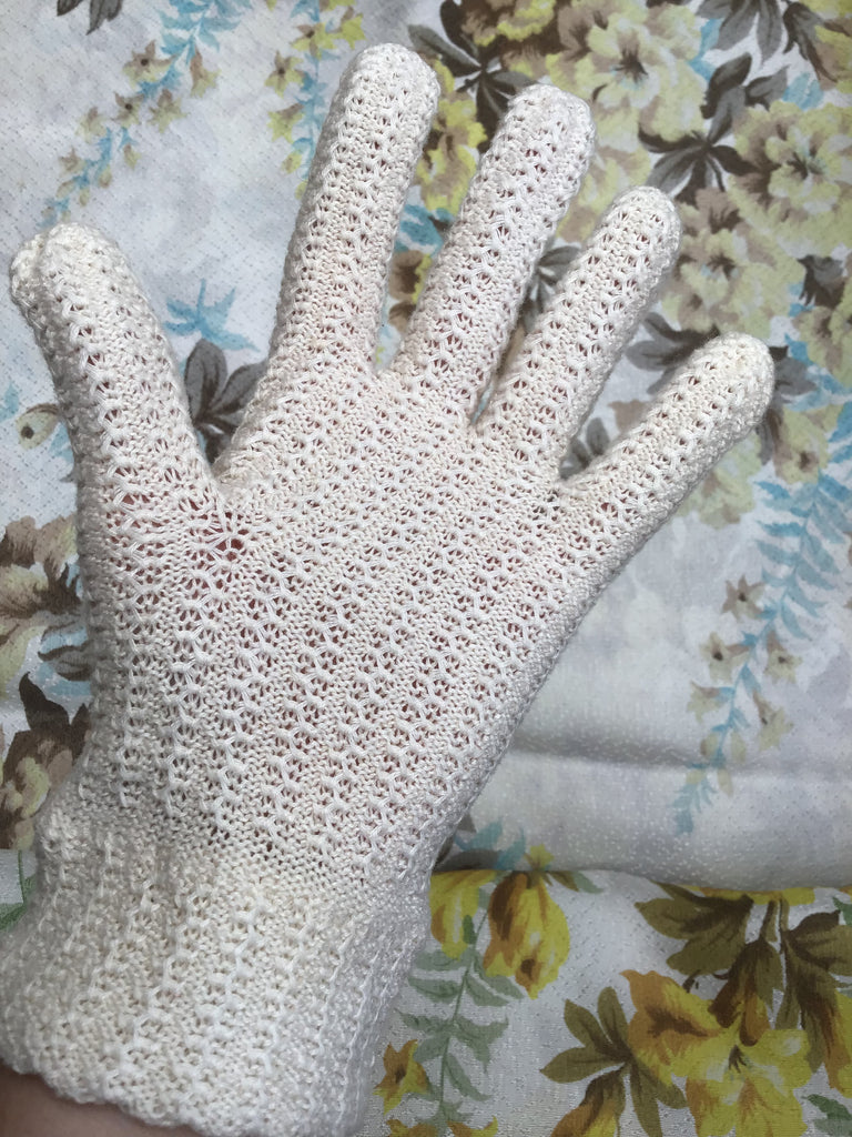 1940s lace gloves