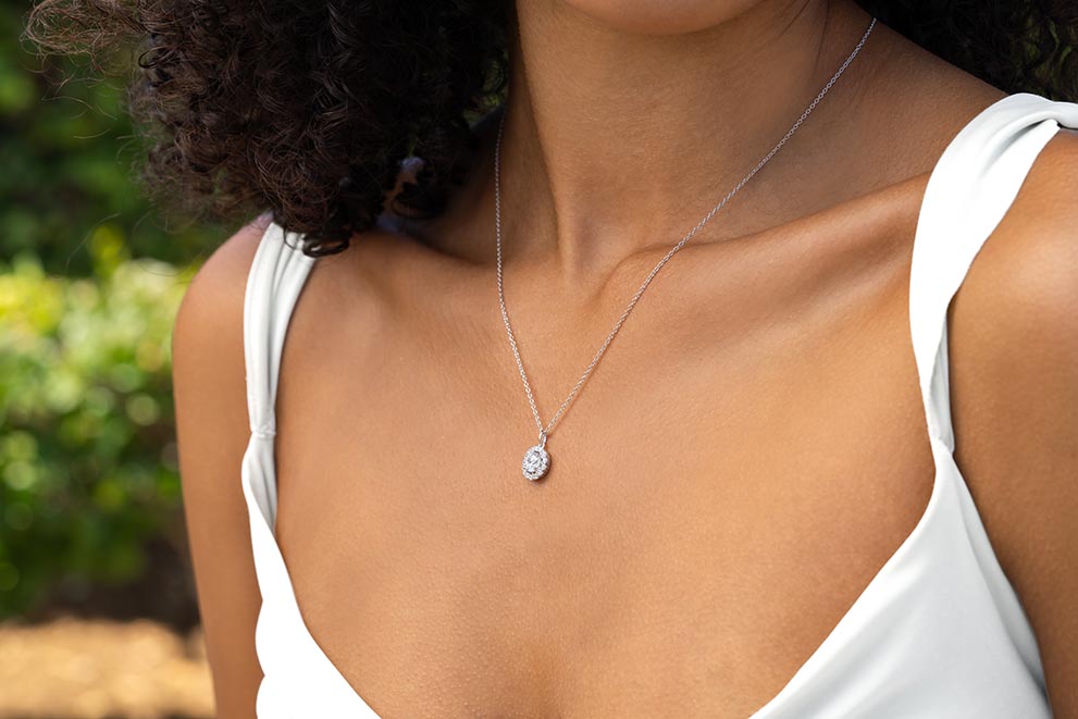 white gold diamond necklace pendant