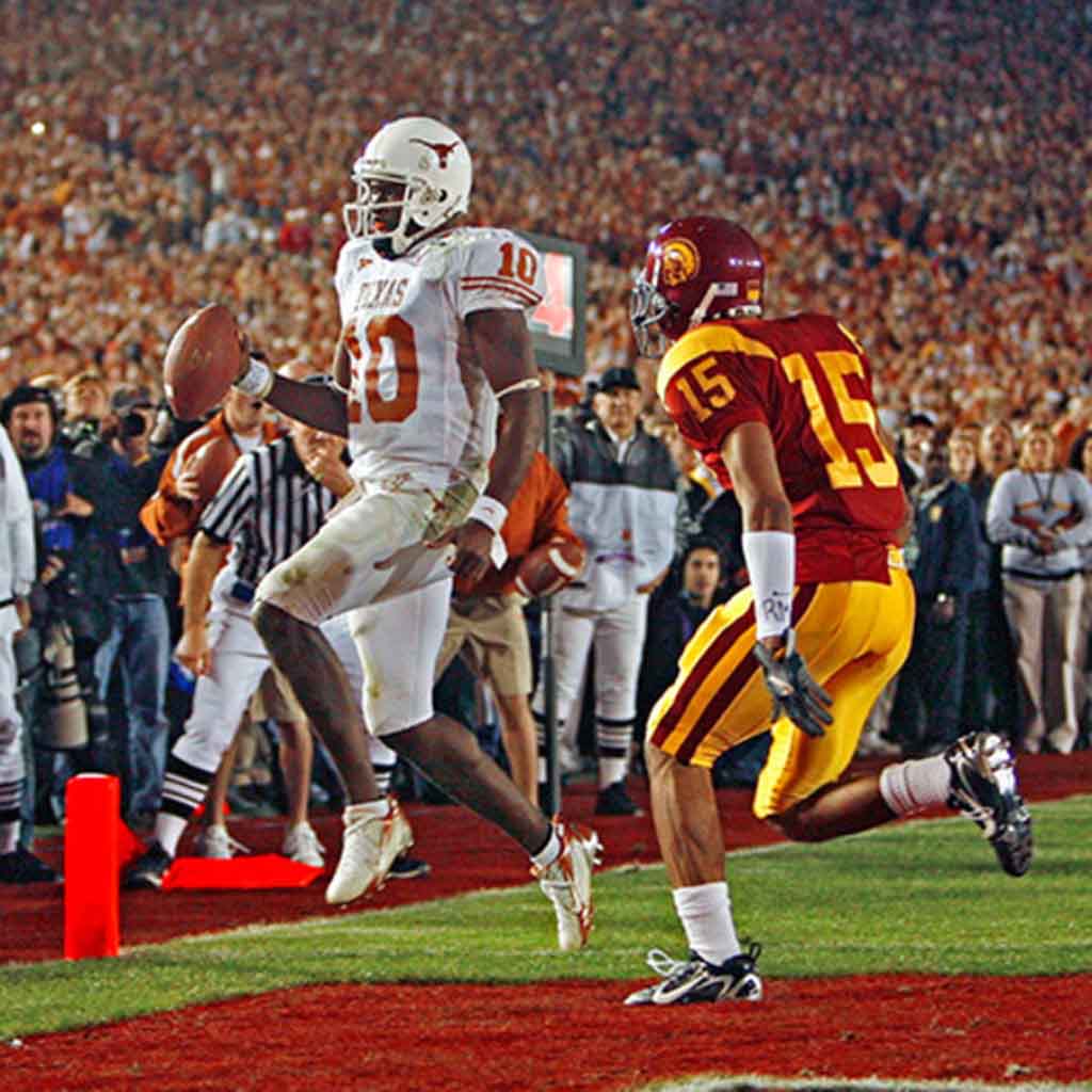 Vince Young Autographed Texas Longhorns #10 Jersey – Signature Sports  Marketing