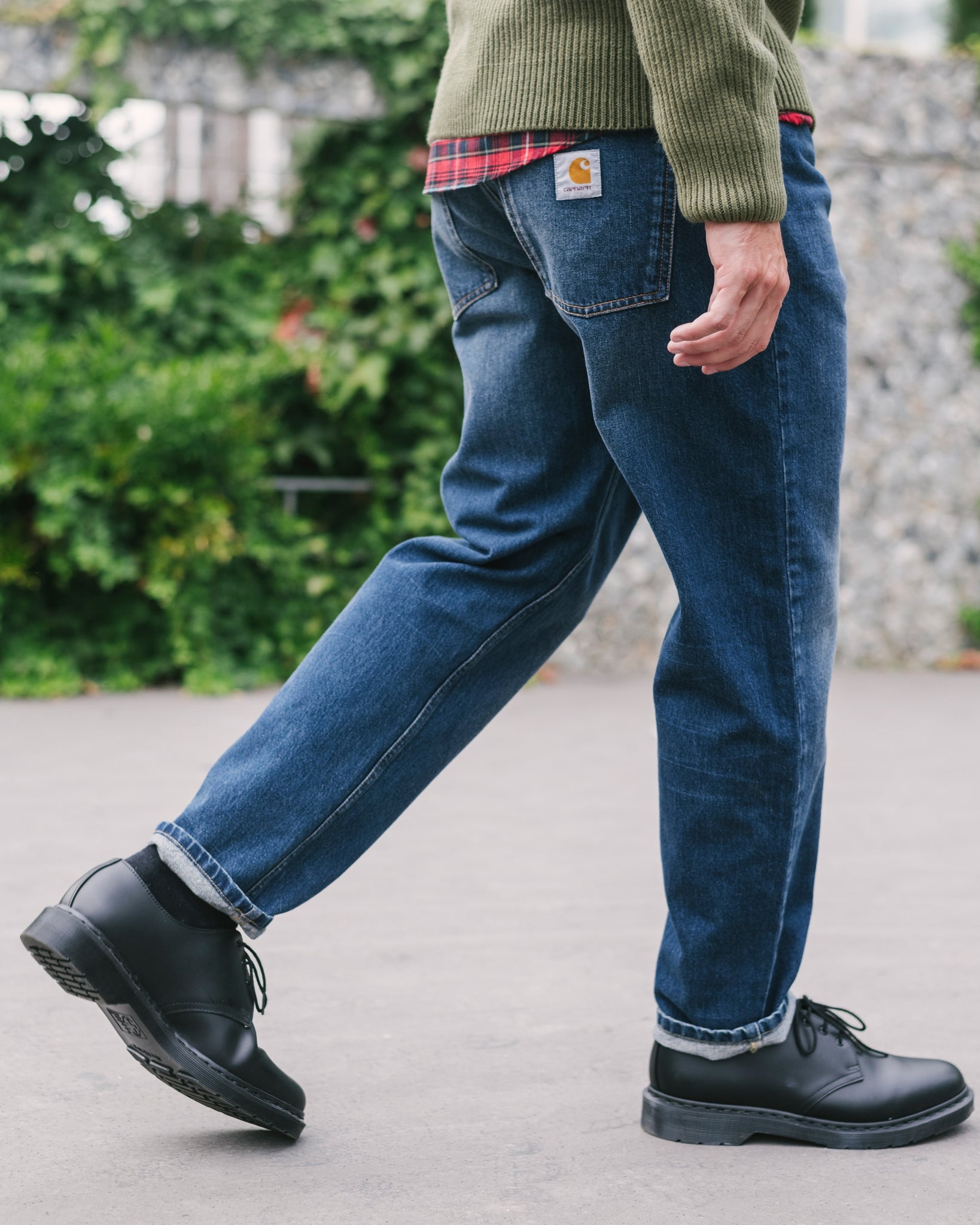 carhartt tapered jeans