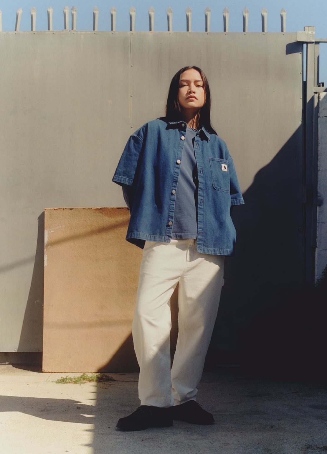 Model wearing a Lovilia Shirt in Blue Denim