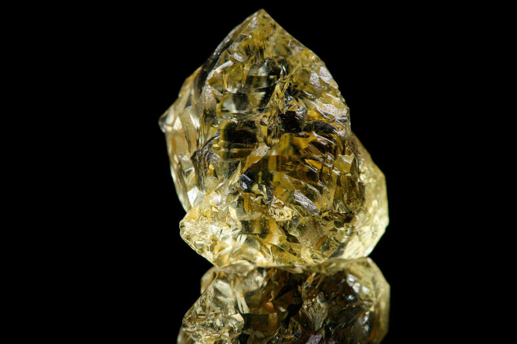 yellow apatite properties