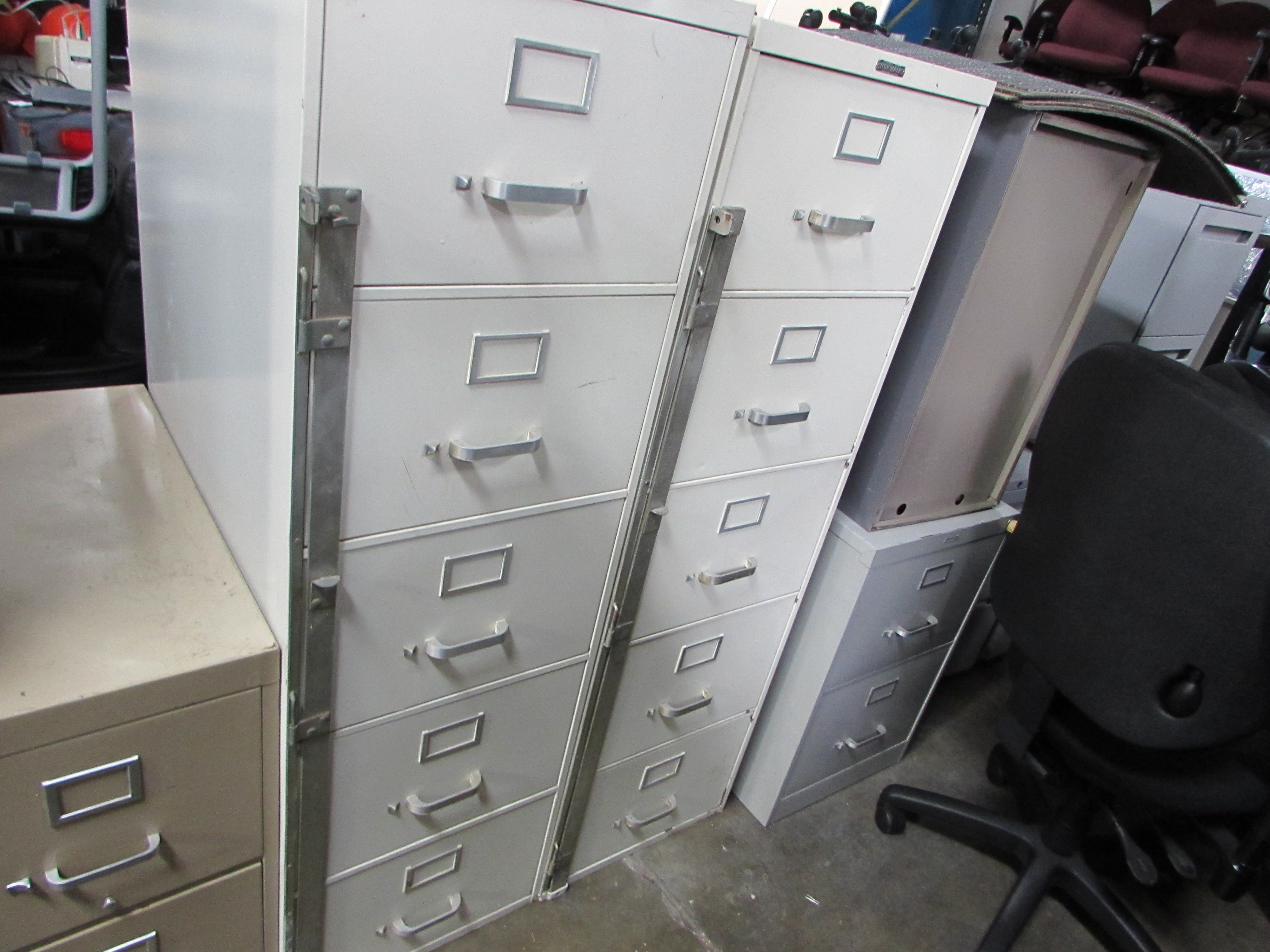 Lockable Mcdowell Craig 5 Drawer Legal Size Steel File Cabinets Recycled Office Furnishings