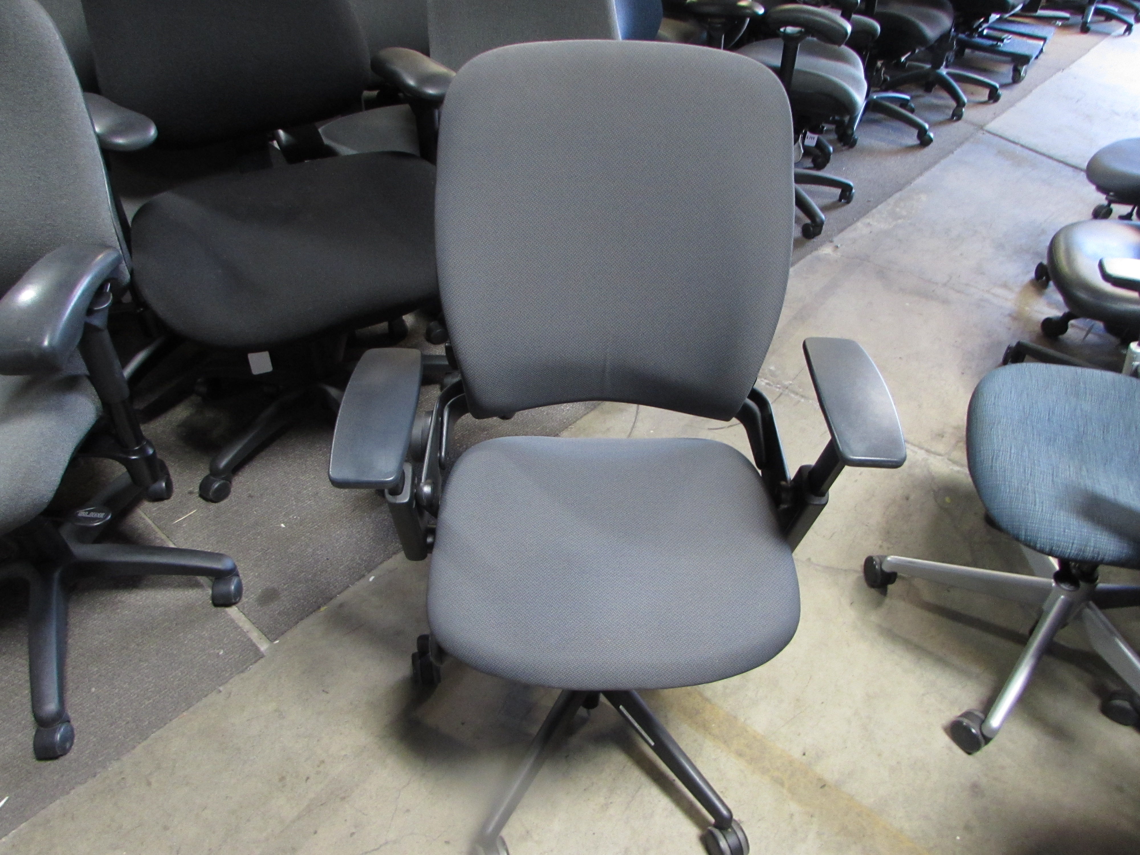 steelcase leap v2 office chairs in grey  excellent condition