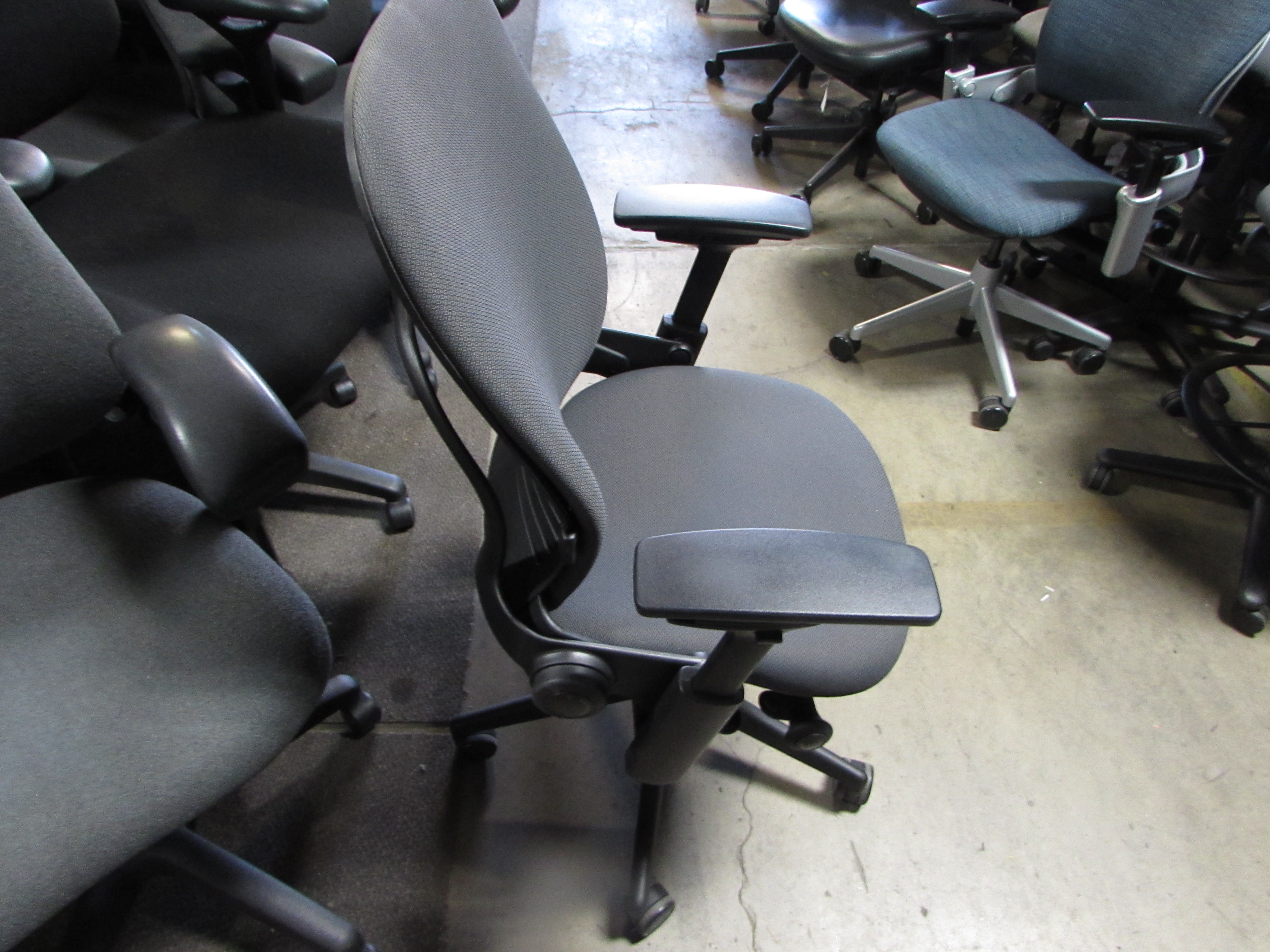 steelcase leap v2 office chairs in grey  excellent condition