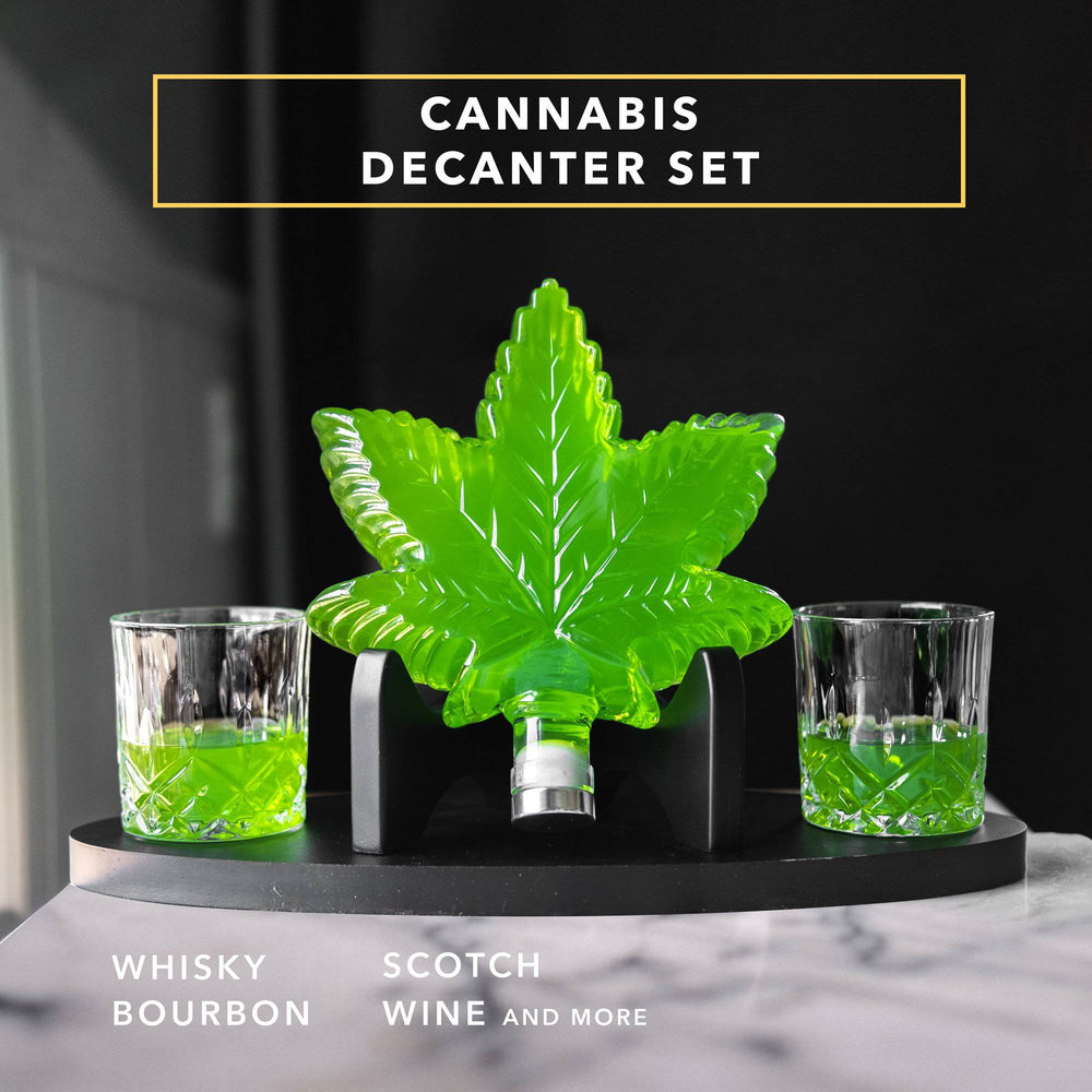 https://cdn.shopify.com/s/files/1/2195/7105/products/dragon-glassware-whiskey-cannabis-decanter-28121927680065.jpg?v=1664408751&width=1000