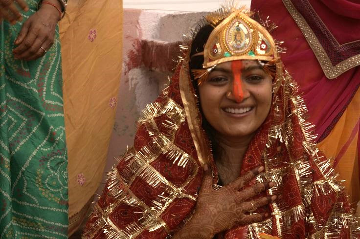 Bihari bride wearing east indian wedding jewelry