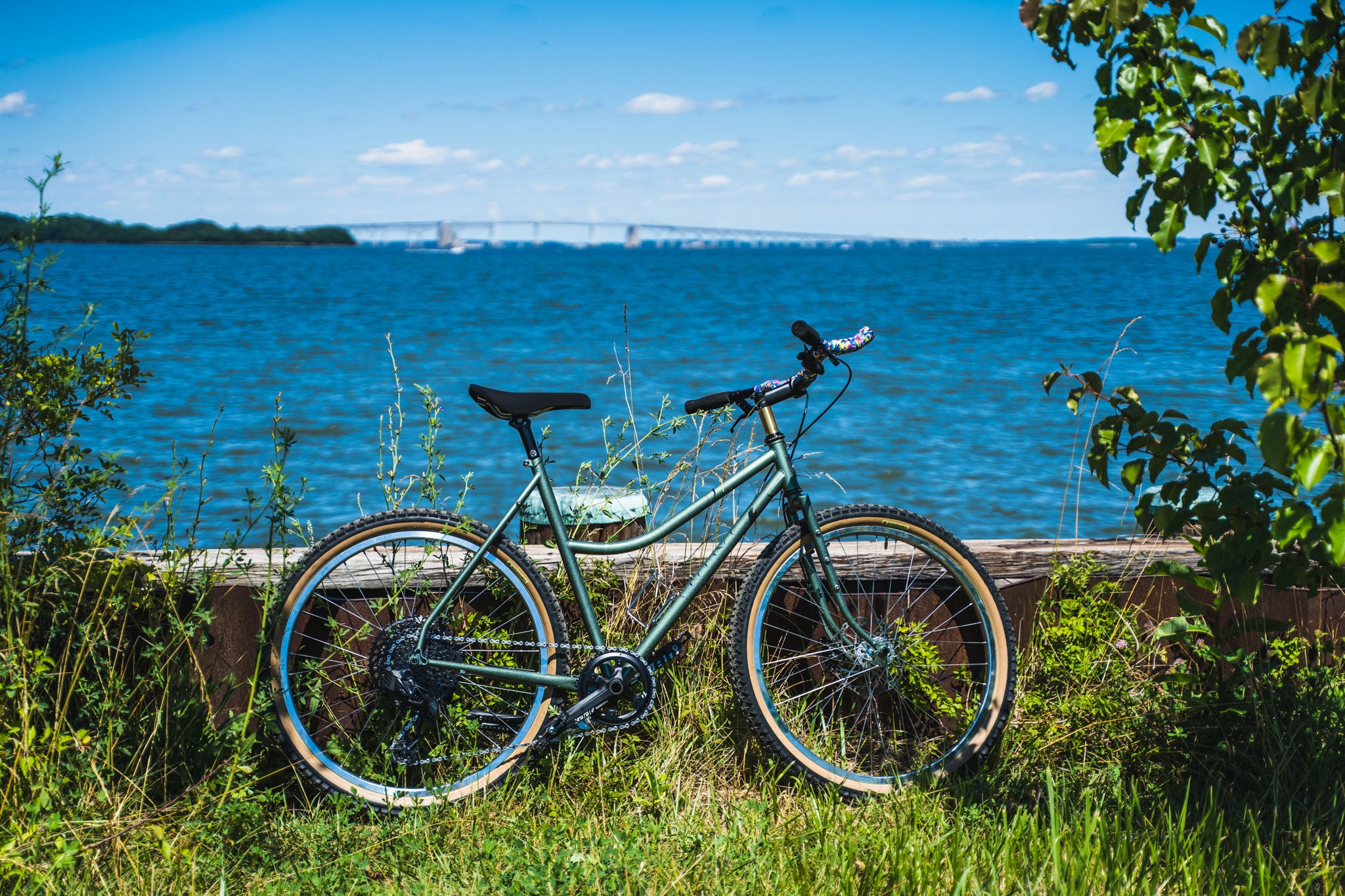 Velo Orange Low Kicker Polyvalent Over Water