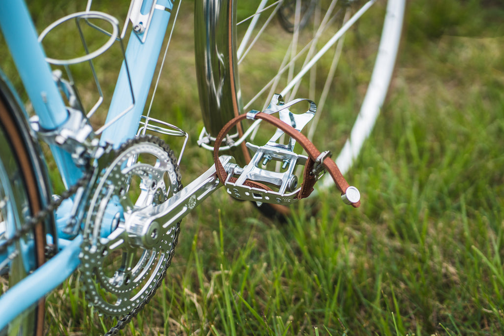 Velo Orange Pass Hunter with Constructeur Racks Growtac Brakes and Continental Tires