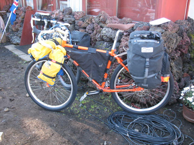 velo orange piolet prototype with cargo bags