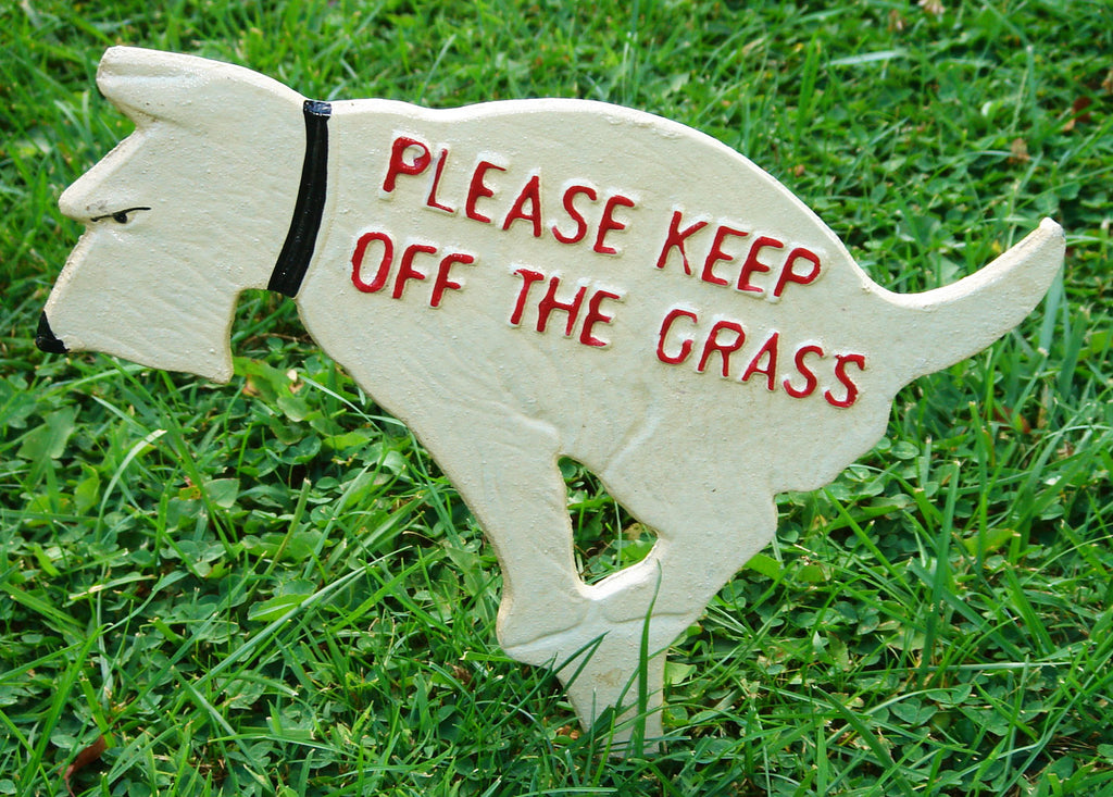 Rustic Dog "Keep Off The Grass" Front Yard Sign | TreasureGurus