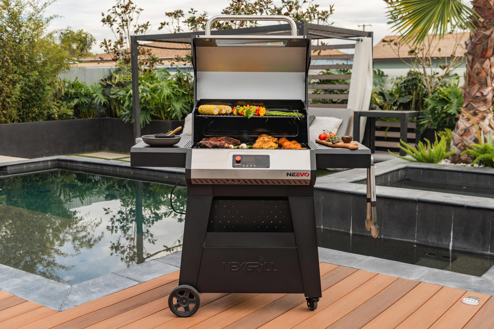 Introducing The Neevo 720 Smart Grill 