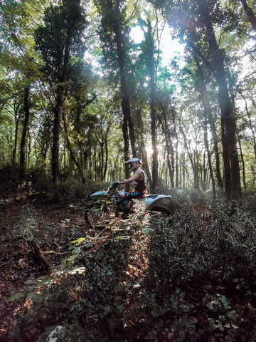 apache customs enduro valpolicella into the woods