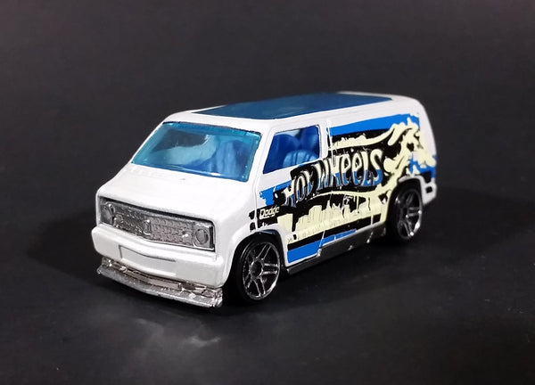 hot wheels custom 77 dodge van 2007