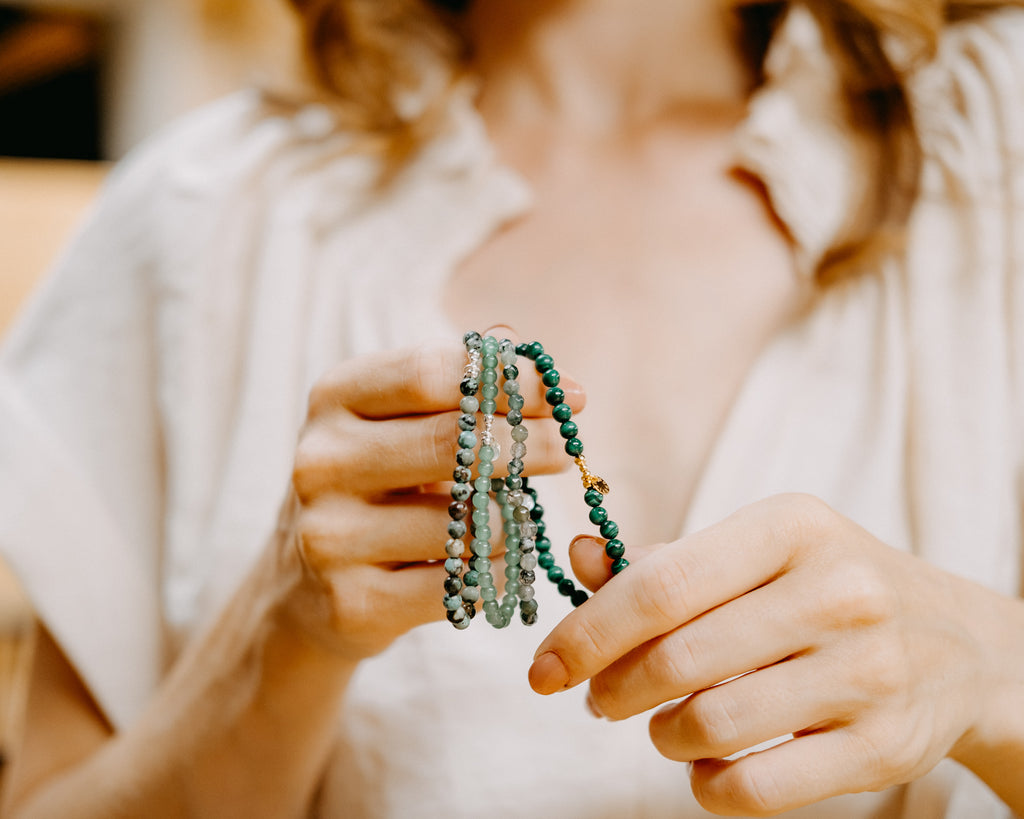 Bohovibes jewelry with malachite. Handmade bracelets, necklaces and earrings.