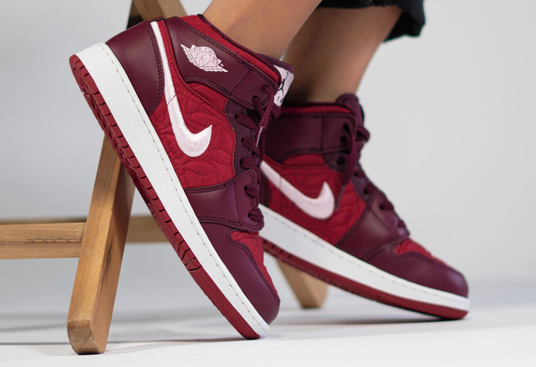 Air Jordan 1 Mid SE 'Red Quilt' (GS 