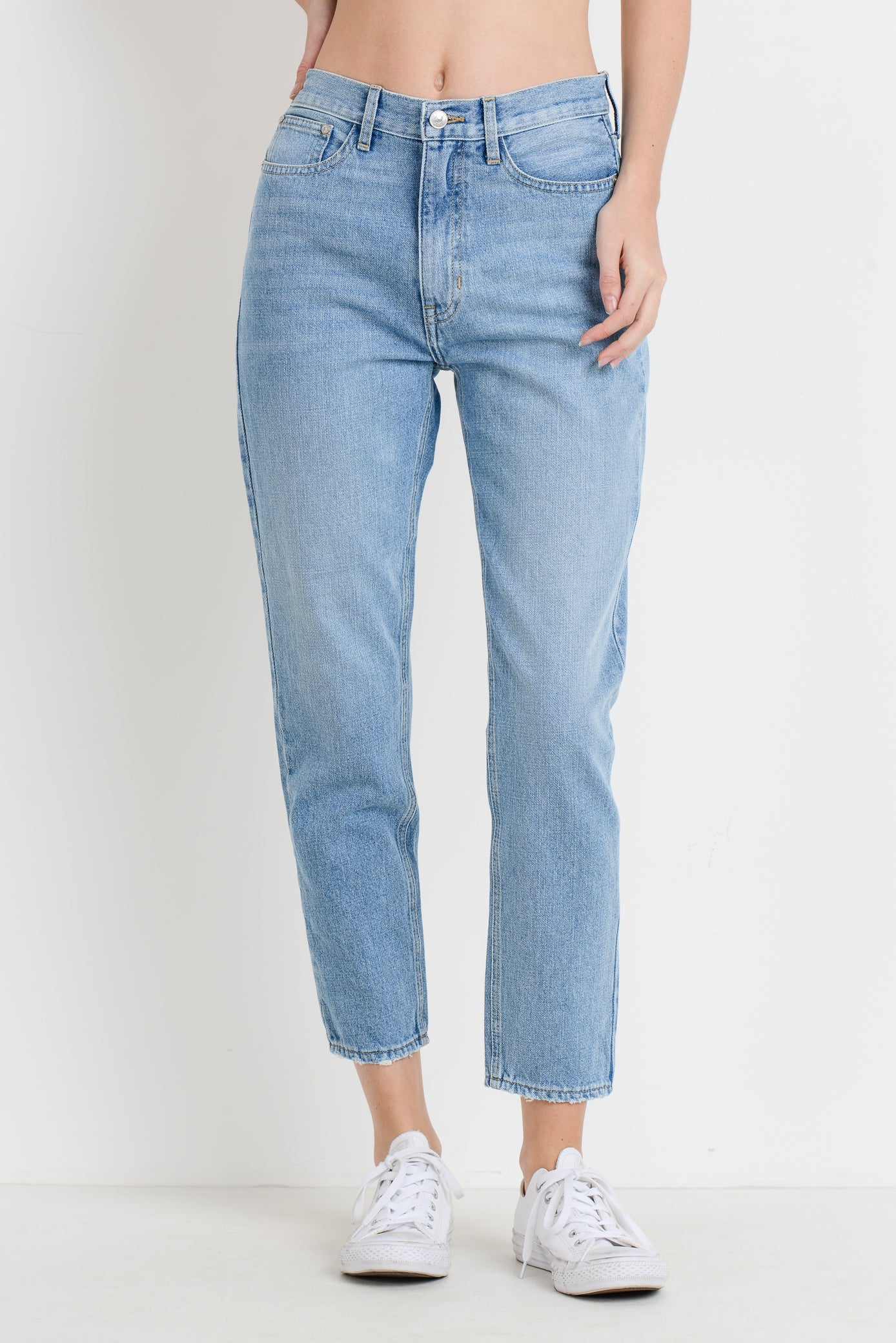 ankle mom jeans