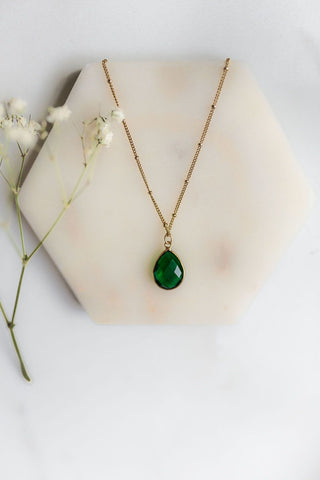 DIY bohemian and popular delicate layering necklace sets in gold, popular 2021 jewelry trends mid emerald green semi precious gemstone necklace