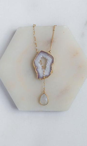 DIY bohemian and popular delicate layering necklace sets in gold, popular 2021 jewelry trends agate elegance