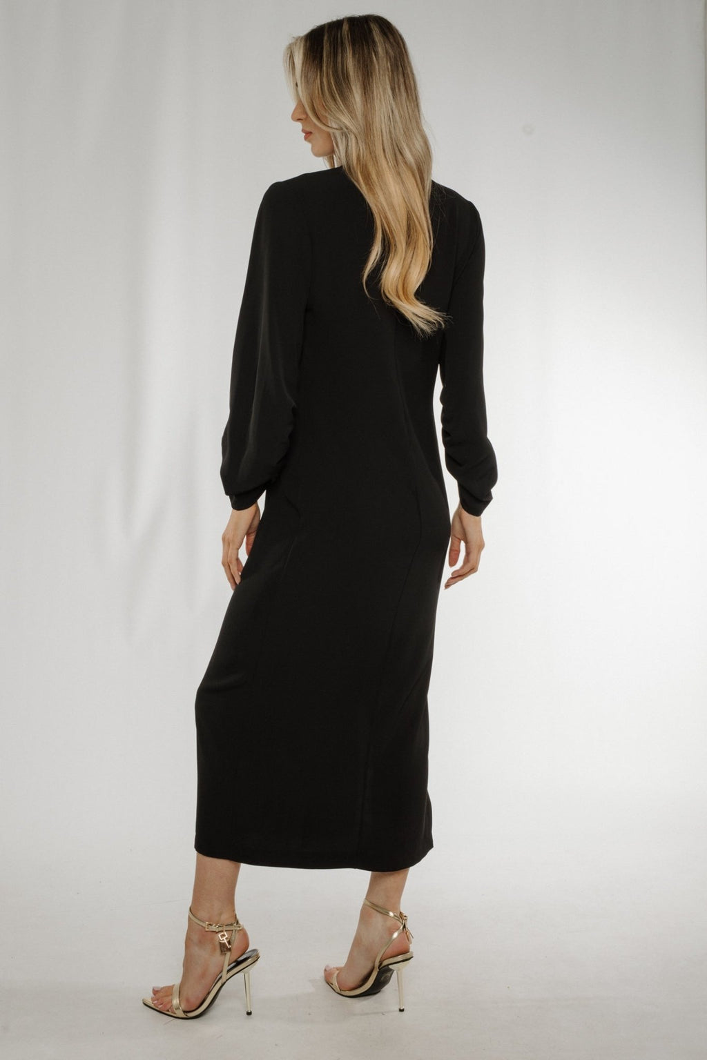 Lexi Ruched Sleeve Maxi Dress In Black – The Walk in Wardrobe