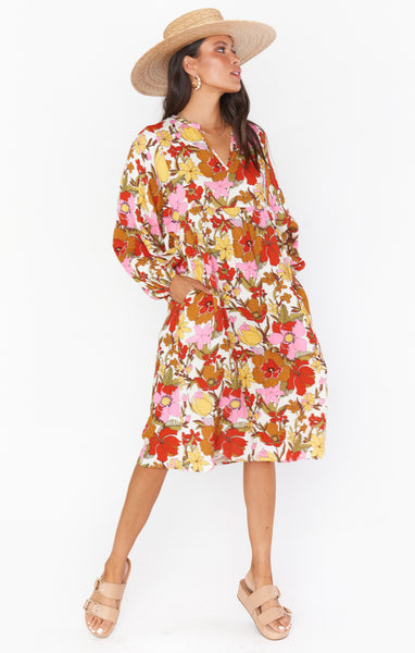 V-neck Vintage Pocketed Flowy Floral Print Midi Dress