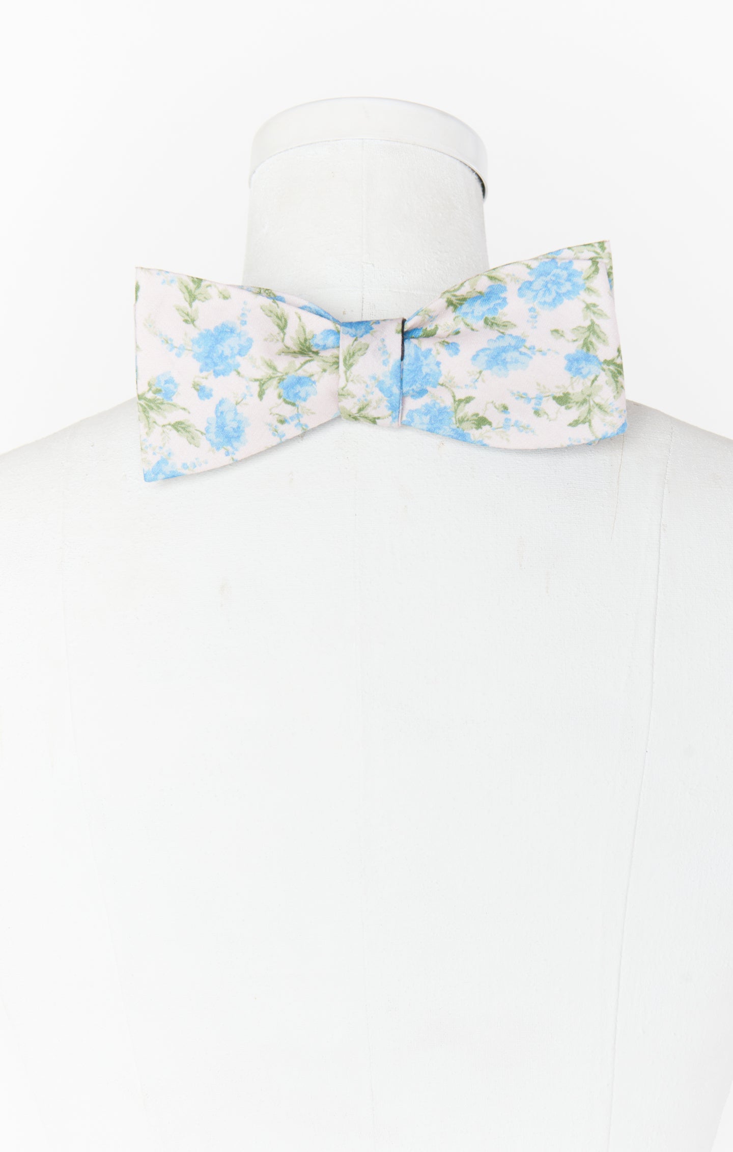 Josh Bow Tie ~ Charming Rose