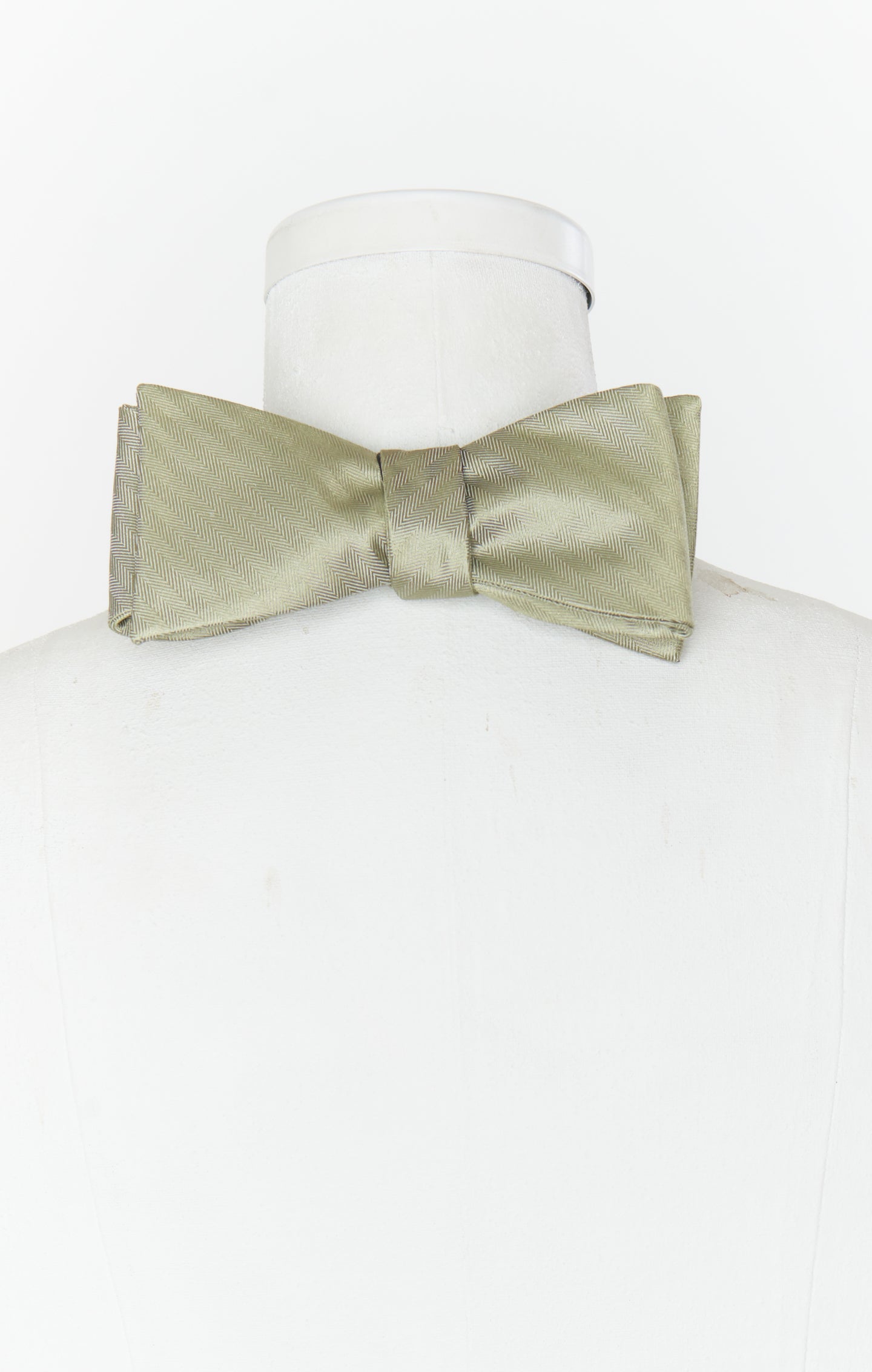 Josh Bow Tie ~ Moss Green Solid