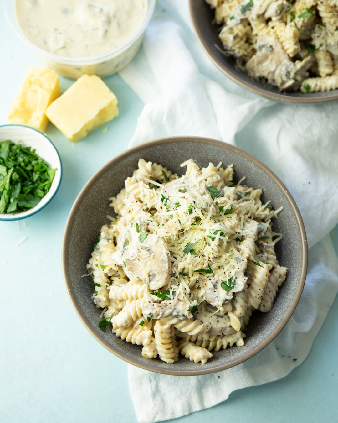 Creamy pasta sauce, cheese, pasta,