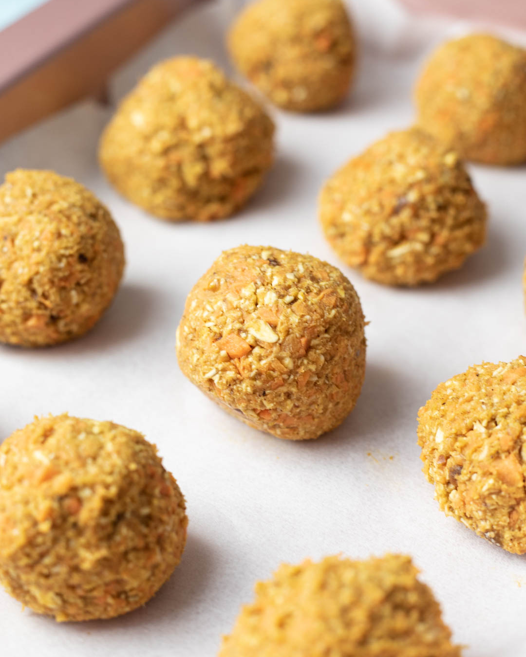 SUGAR-FREE CARROT CAKE ENERGY BALLS