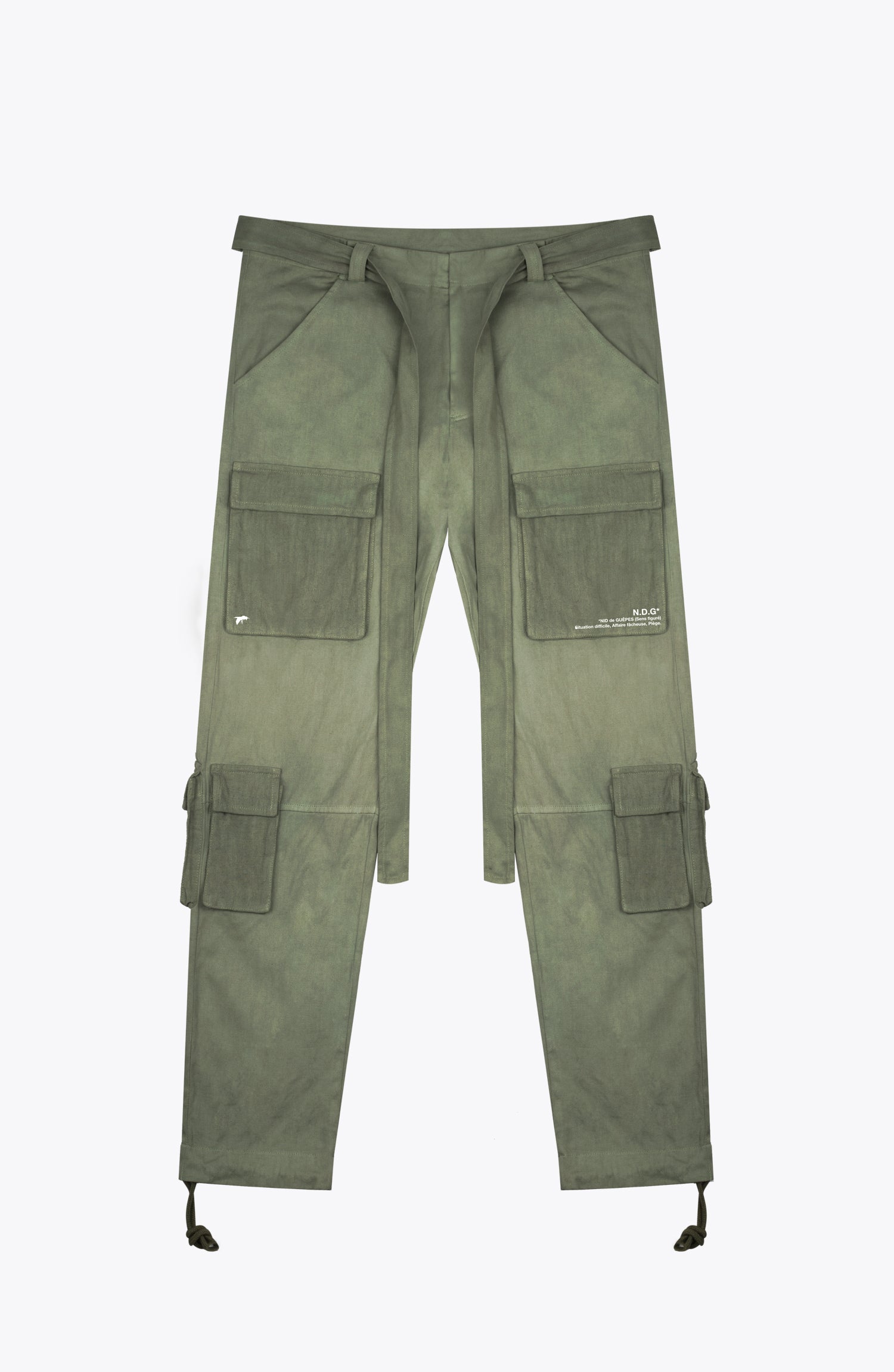 cargo pants with pockets in the front