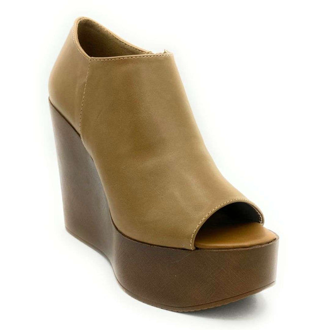 tan wedge shoes