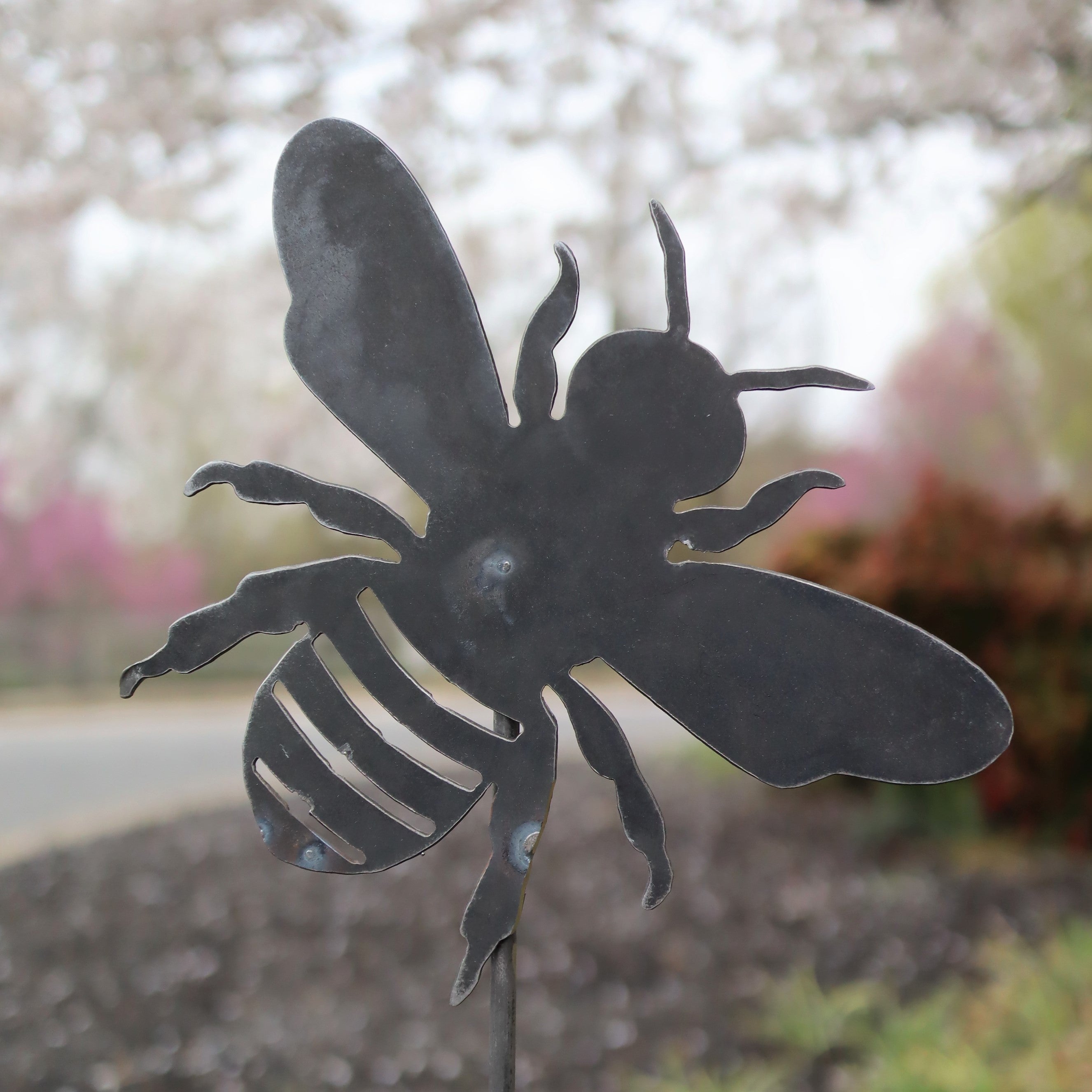 Garden Bumble Bee with Ornamental Heart Metal Sign